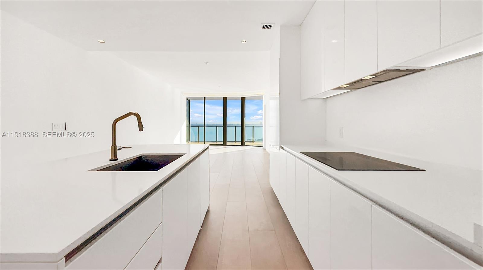 ARIA RESERVE - Residential