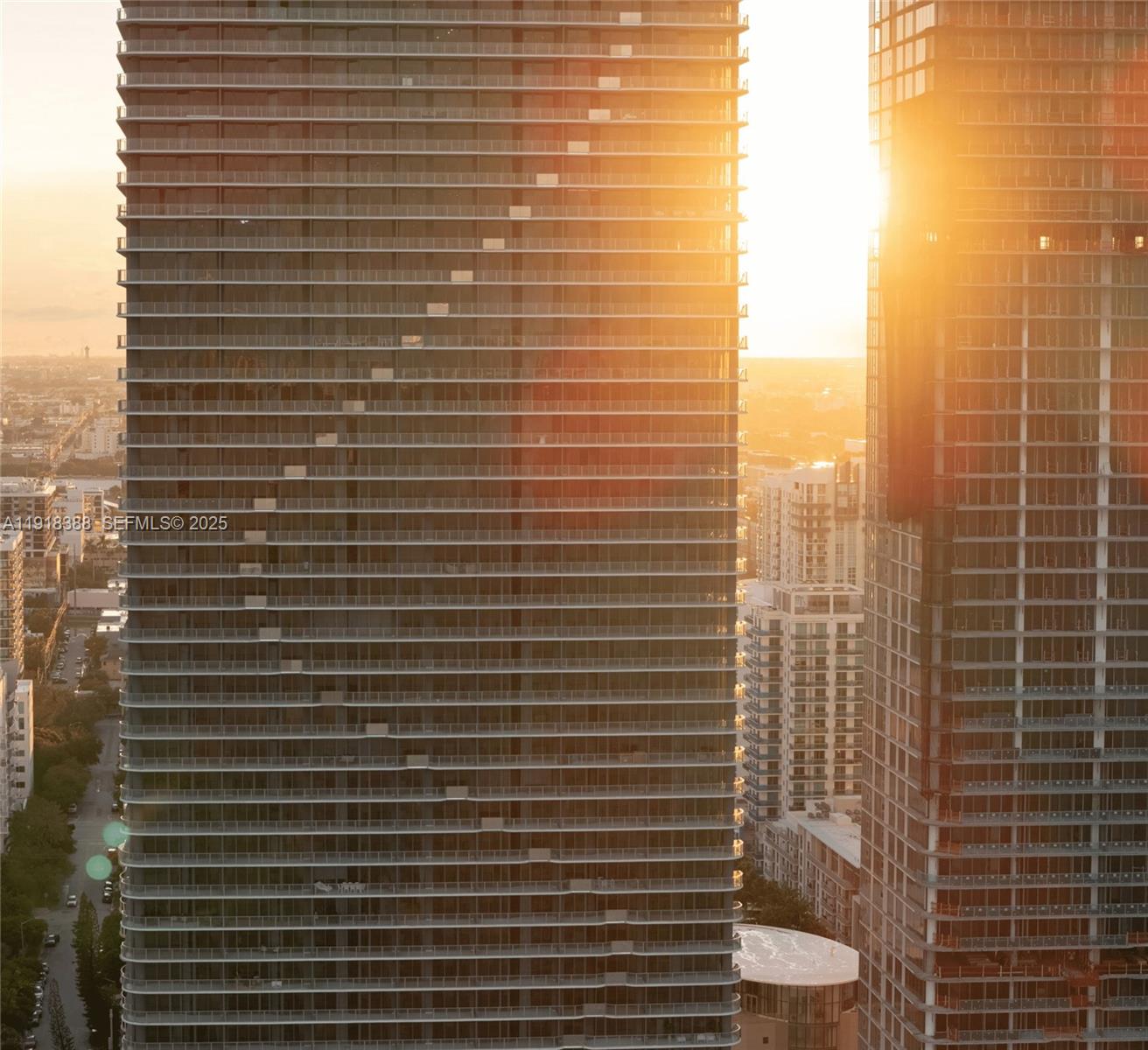 ARIA RESERVE - Residential