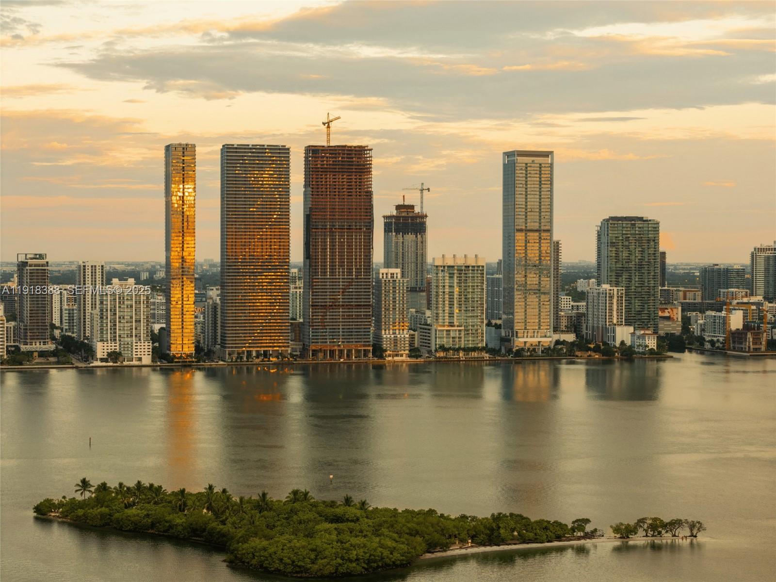 ARIA RESERVE - Residential