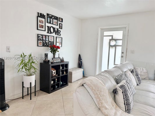 720 SW 64TH WAY # 0, PEMBROKE PINES, FL 33023 - Image ccffbe98ec08f657f790eaca24468f7d/3536078491