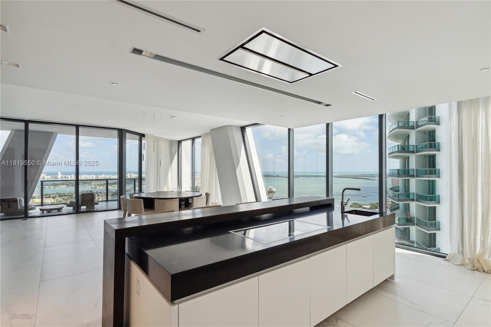 ONE THOUSAND MUSEUM CONDO - Residential
