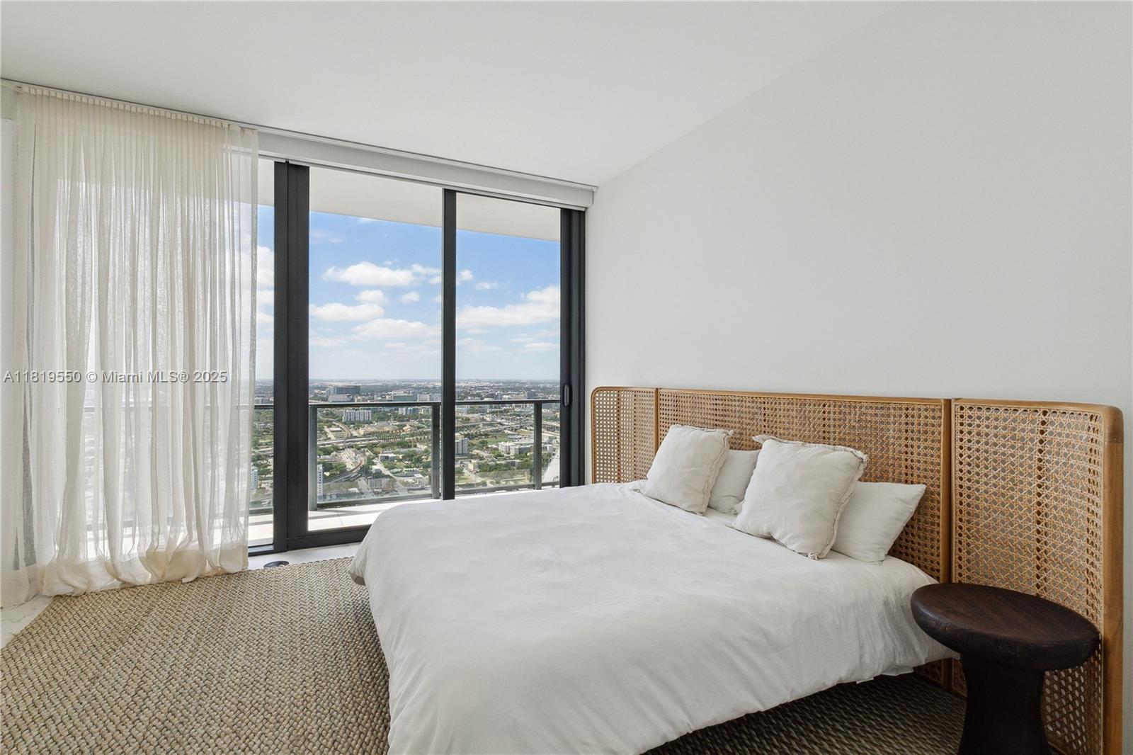 ONE THOUSAND MUSEUM CONDO - Residential