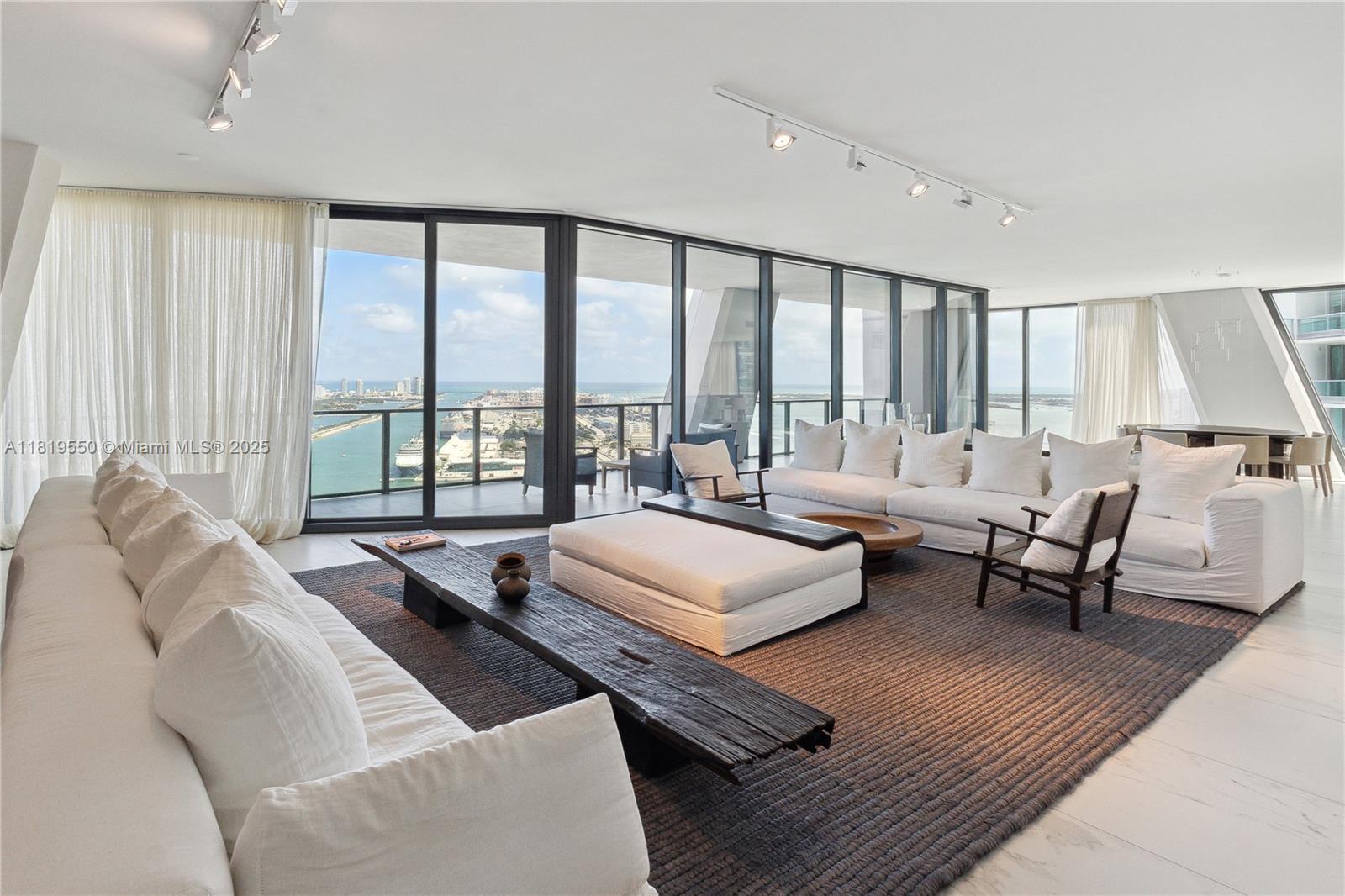 ONE THOUSAND MUSEUM CONDO - Residential