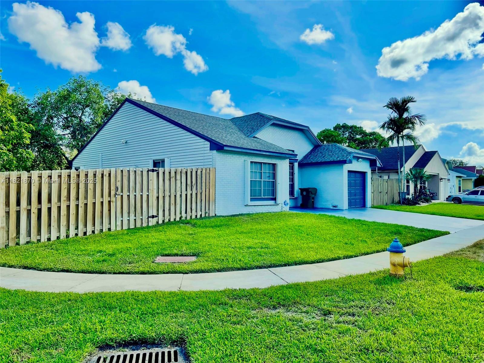 Rental Property at 8600 Sw 15th St, Pembroke Pines, Miami-Dade County, Florida - Bedrooms: 3 
Bathrooms: 2  - $3,500 MO.