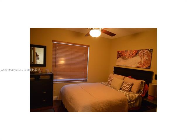 THE FALLS - Residential