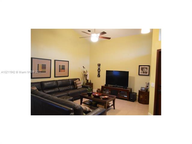 THE FALLS - Residential