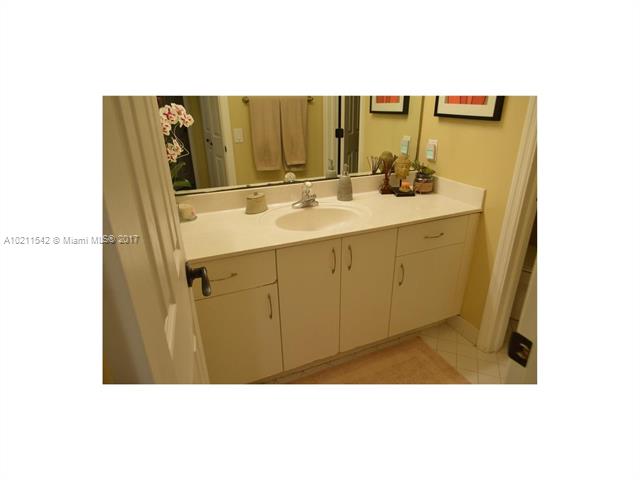 THE FALLS - Residential