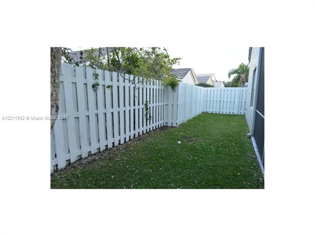 THE FALLS - Residential