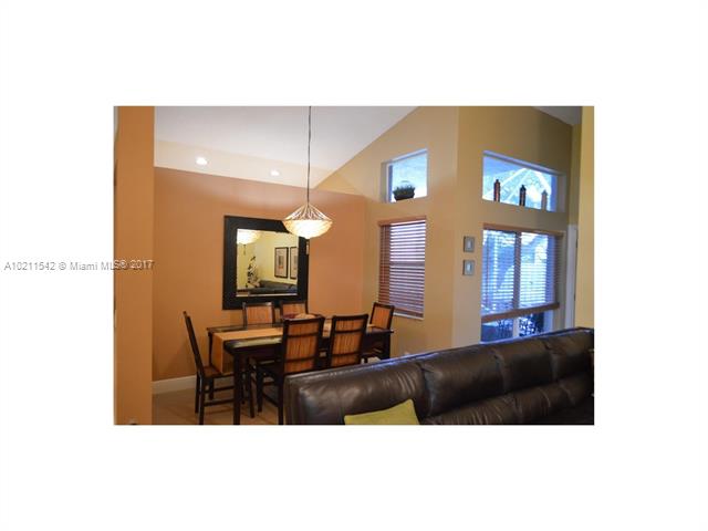 THE FALLS - Residential