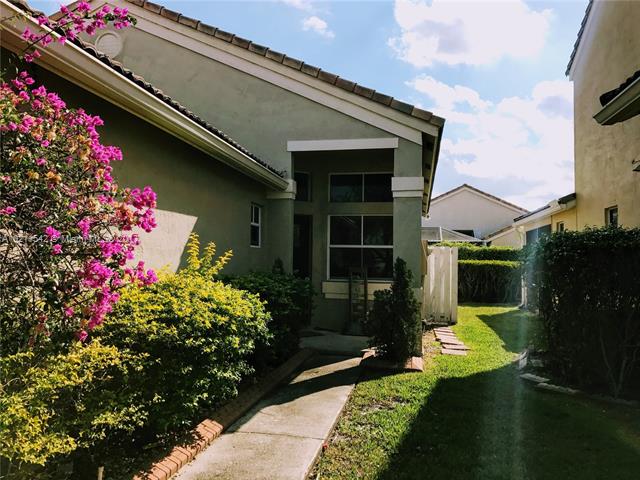 THE FALLS - Residential