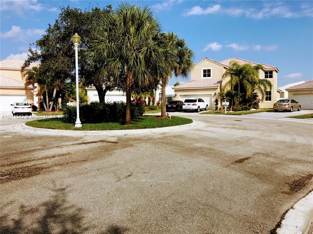 THE FALLS - Residential