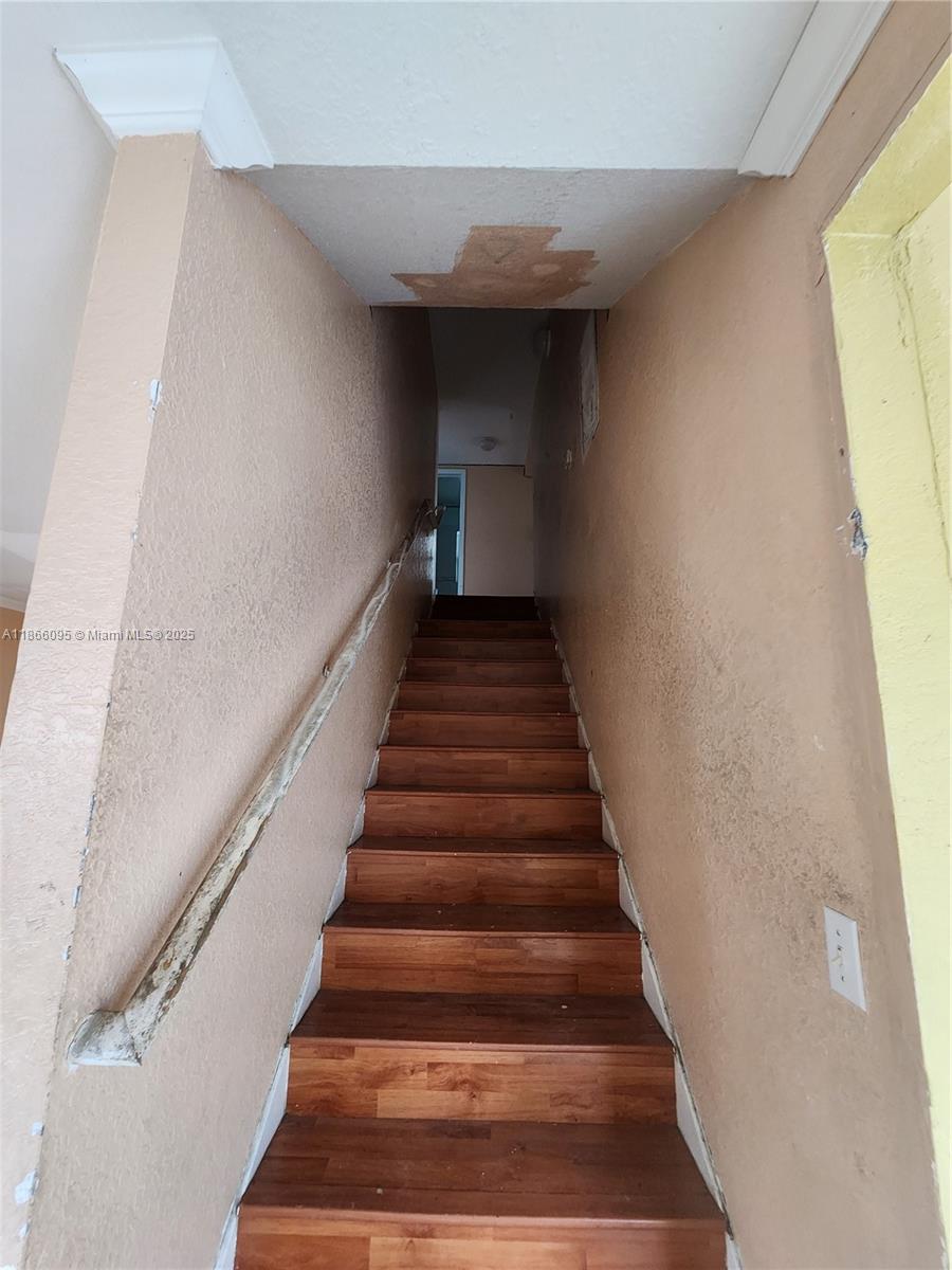 SUNSET PALM VILLAS CONDO - Residential