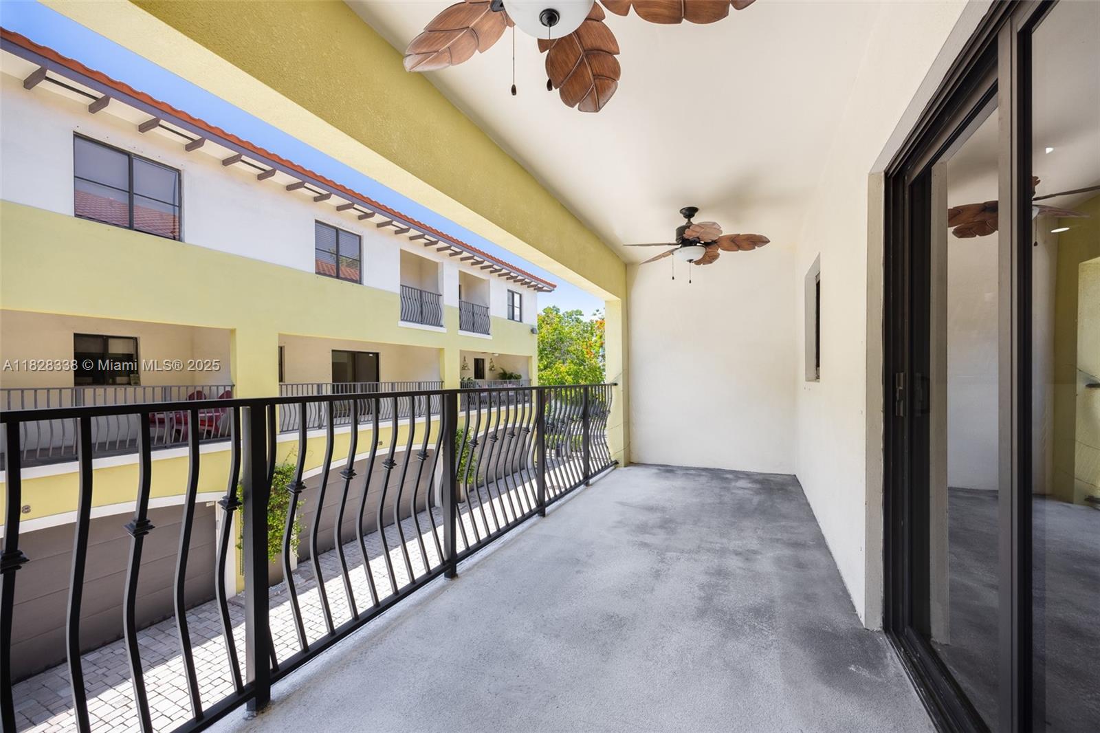 GROVE VILLAS CONDO - Residential