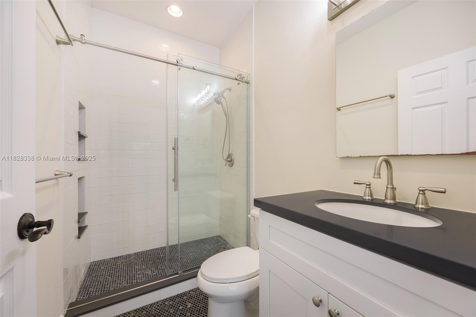 GROVE VILLAS CONDO - Residential