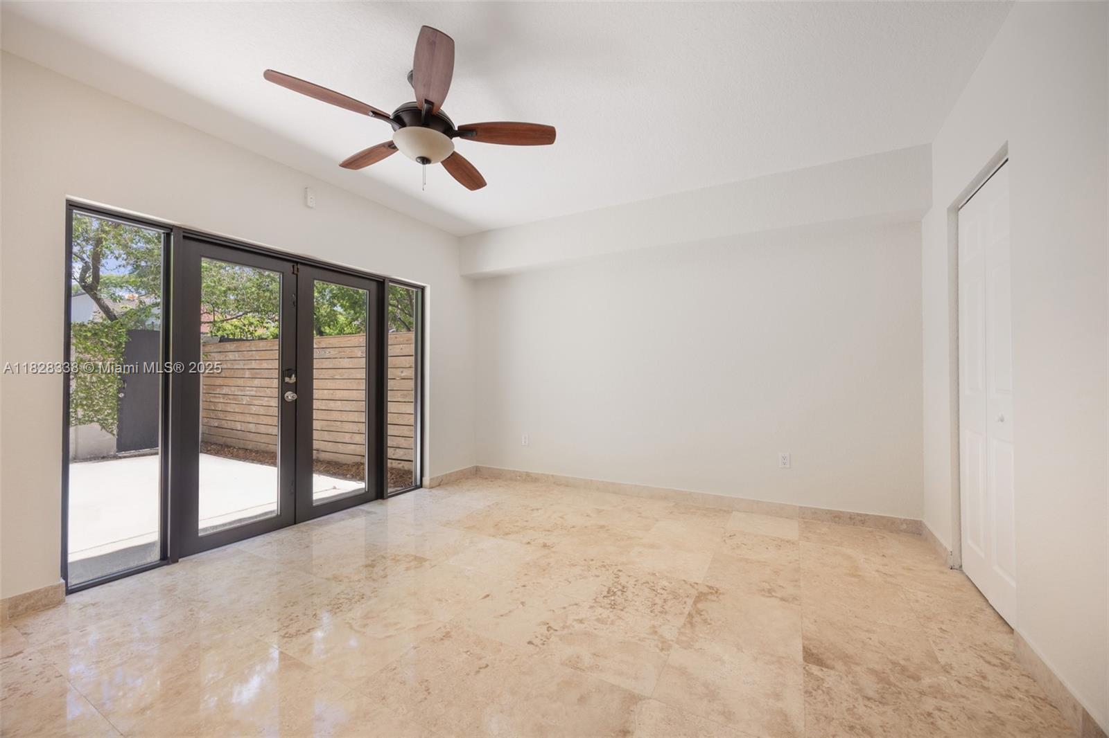 GROVE VILLAS CONDO - Residential