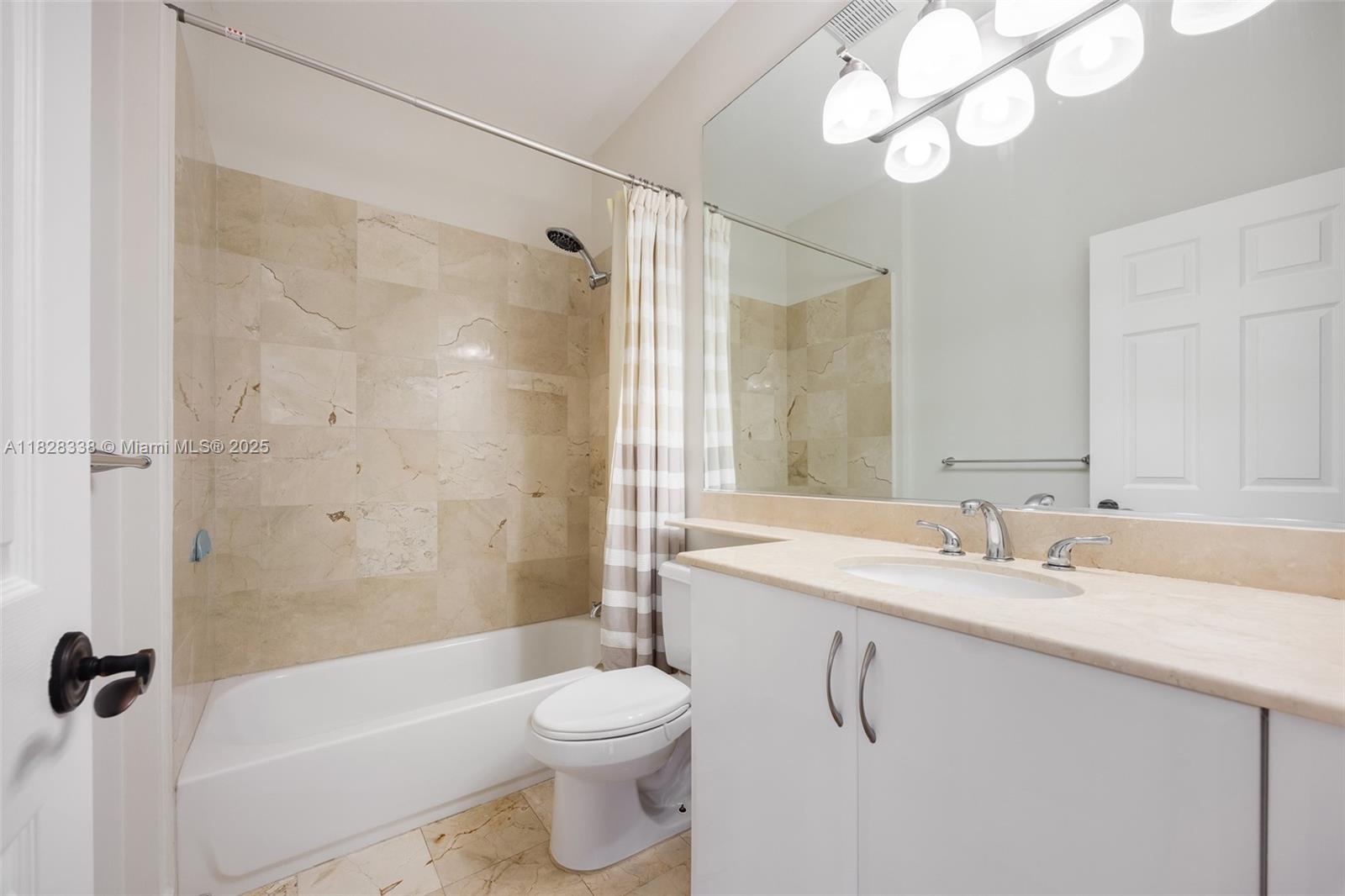 GROVE VILLAS CONDO - Residential