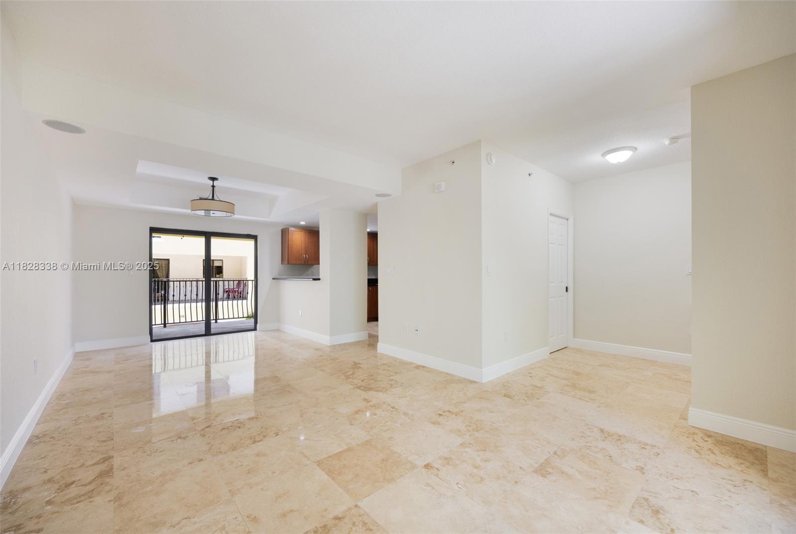 GROVE VILLAS CONDO - Residential