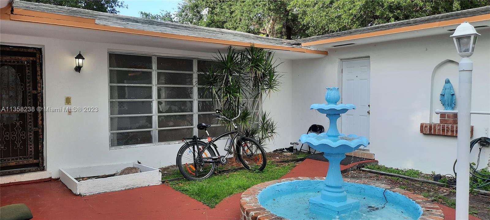Property for Sale at 2827 Nw 47th St, Miami, Broward County, Florida - Bedrooms: 6 
Bathrooms: 5  - $550,000
