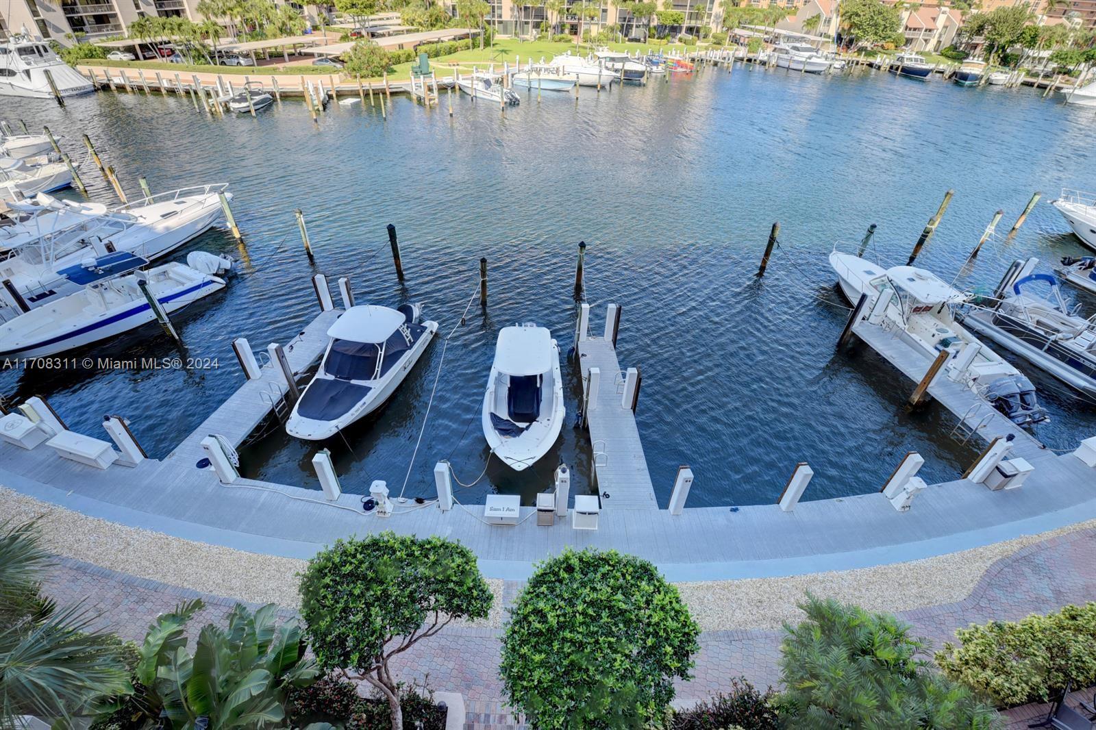 YACHT & RACQUET CLUB OF B - Residential Lease