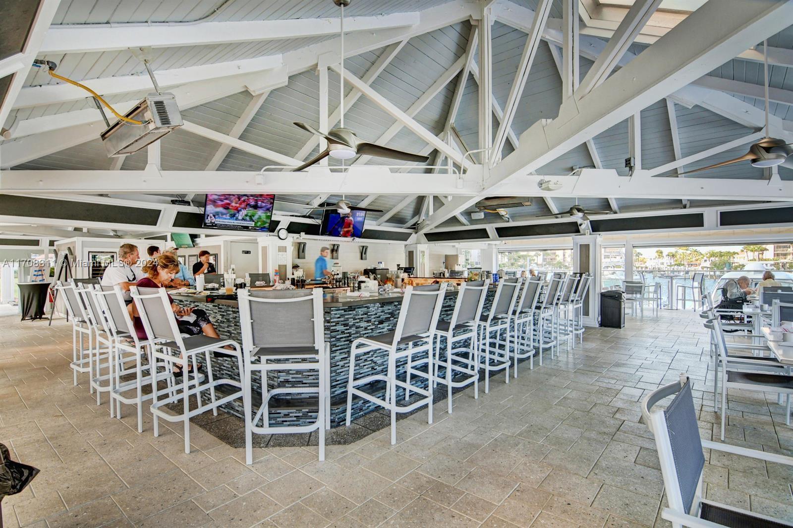 YACHT & RACQUET CLUB OF B - Residential Lease