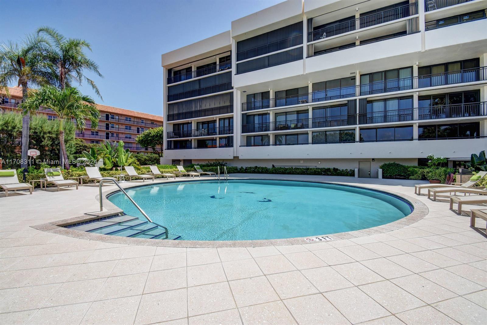 YACHT & RACQUET CLUB OF B - Residential Lease