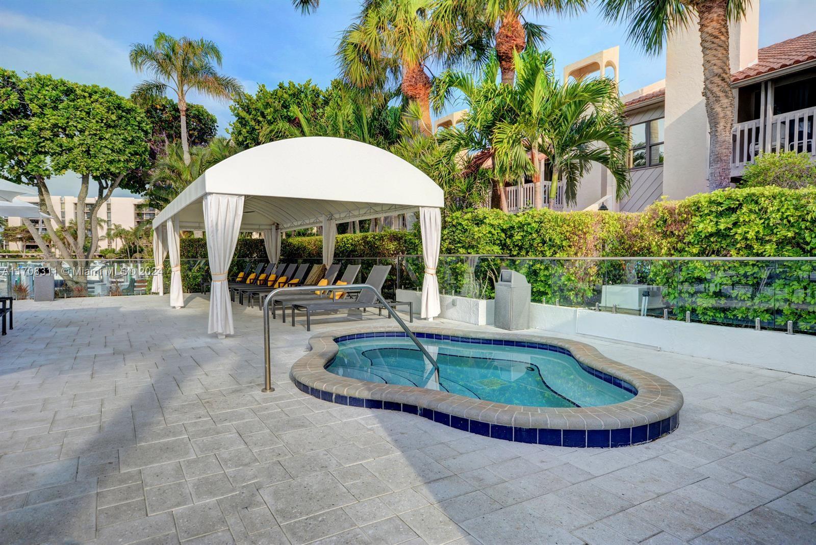 YACHT & RACQUET CLUB OF B - Residential Lease