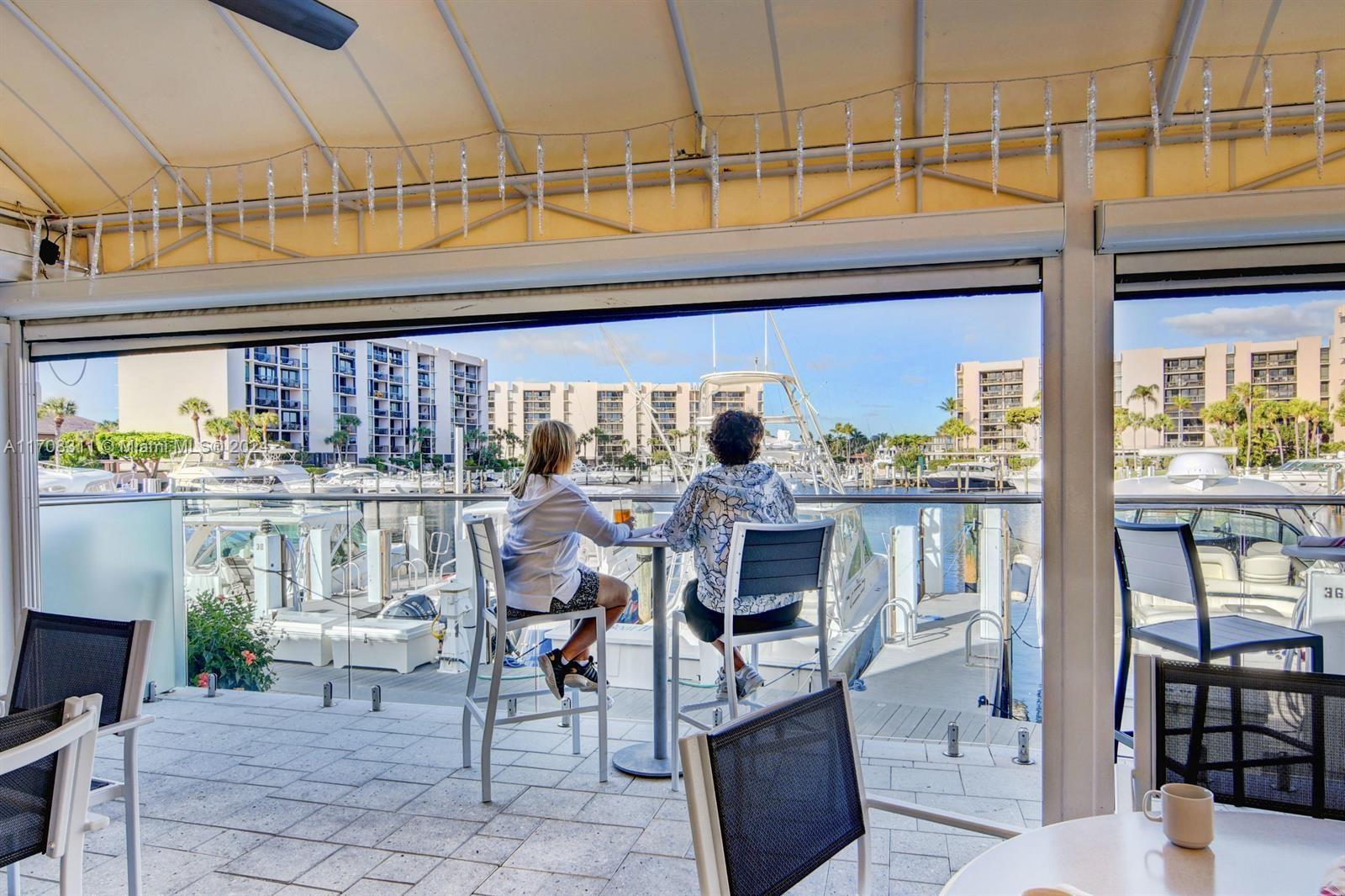 YACHT & RACQUET CLUB OF B - Residential Lease