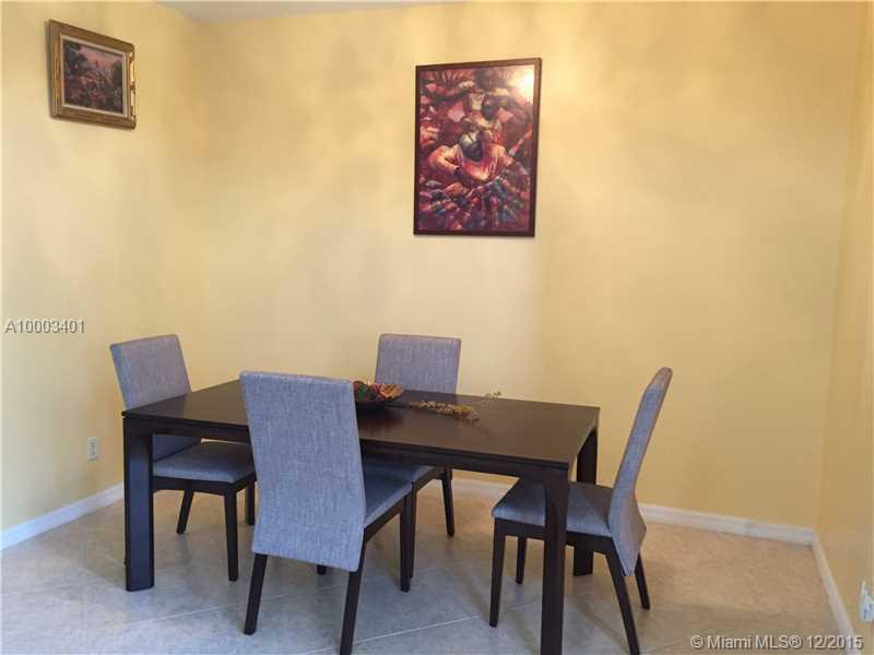 LAGUNA ISLES - Residential