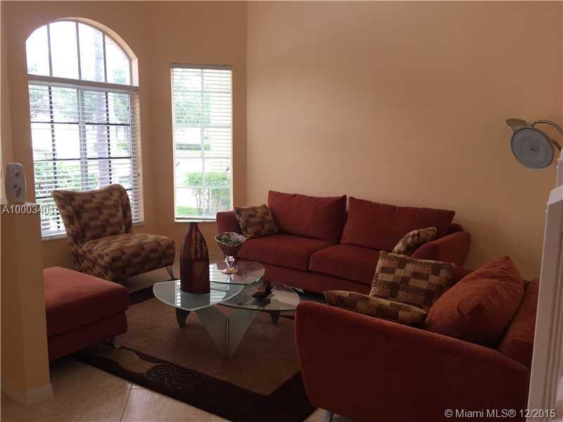 LAGUNA ISLES - Residential