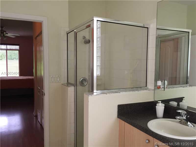 LAGUNA ISLES - Residential