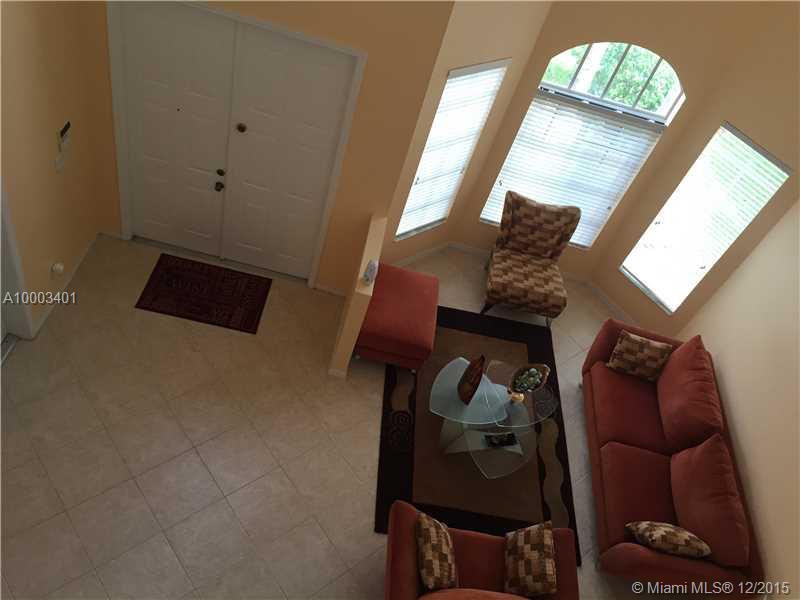 LAGUNA ISLES - Residential