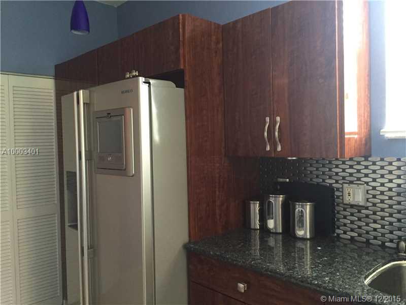 LAGUNA ISLES - Residential