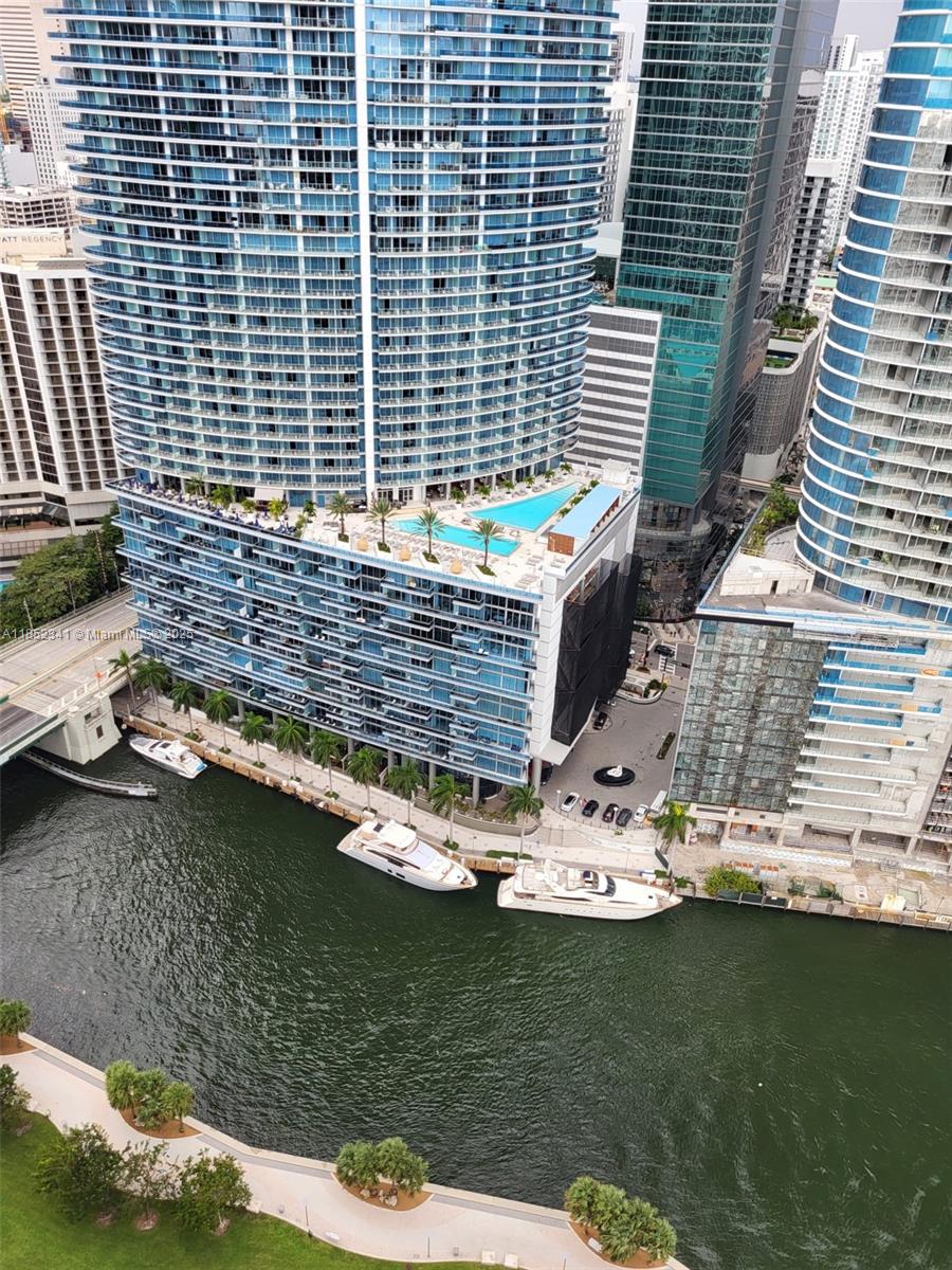 Spectacular 1-Bedroom Condo with Stunning Bay & River Views. Experience luxury living in this beautifully furnished 1 bed / 1 bath condo offering breathtaking views of the Miami River and Biscayne Bay. Designed with style and comfort in mind, this residence features Elegant designer furnishings and décor, Spacious bedroom with a walk-in close, Top-of-the-line Bosh and Sub-Zero appliances. Enjoy world-class, 5-star amenities including an infinity-edge pool, full-service spa, state-of-the-art fitness center, sauna, fine dining restaurants, concierge services, and more.