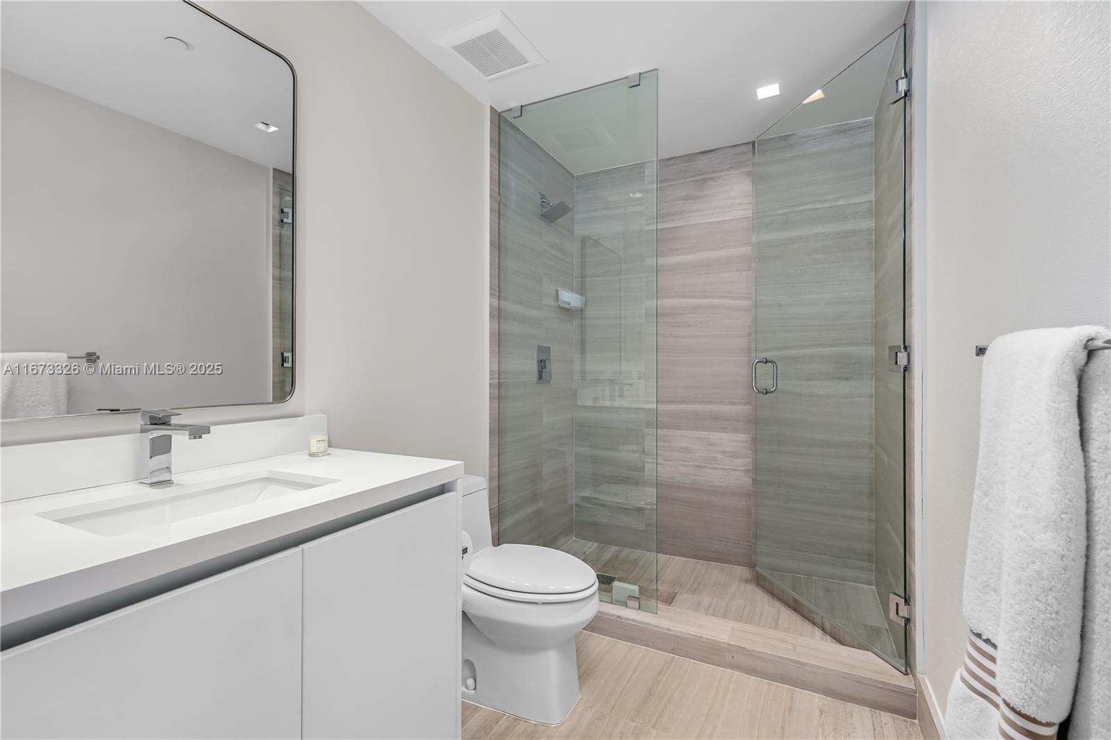 ONE OCEAN CONDO - Residential