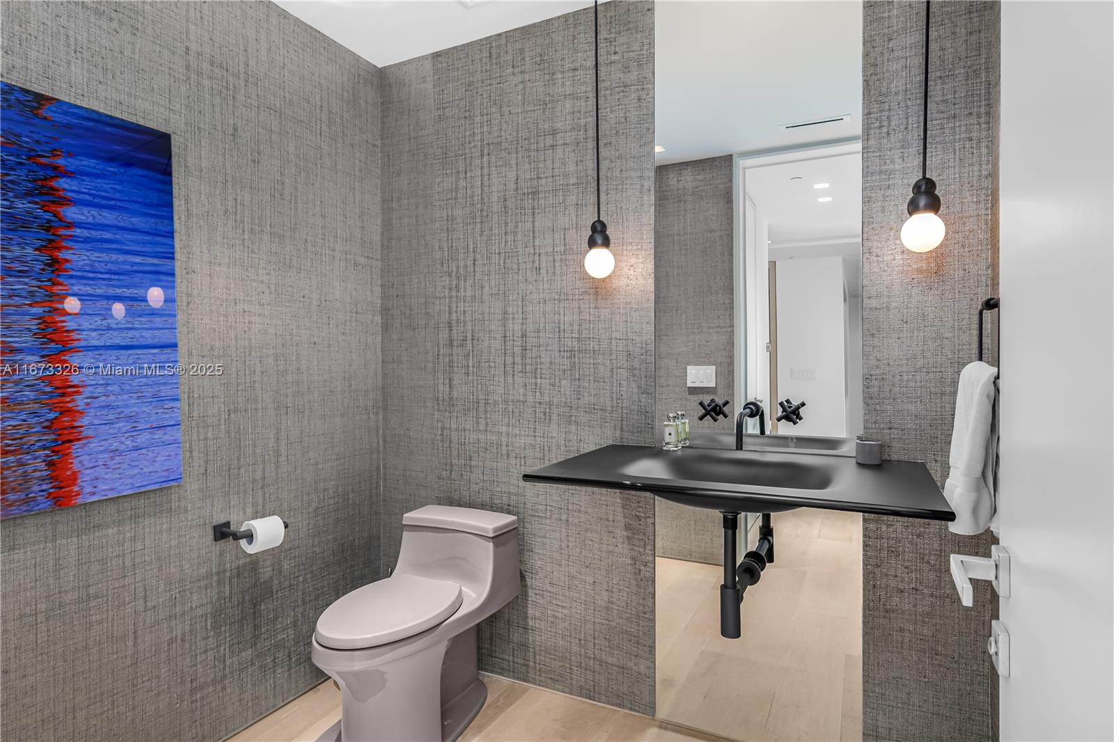 ONE OCEAN CONDO - Residential