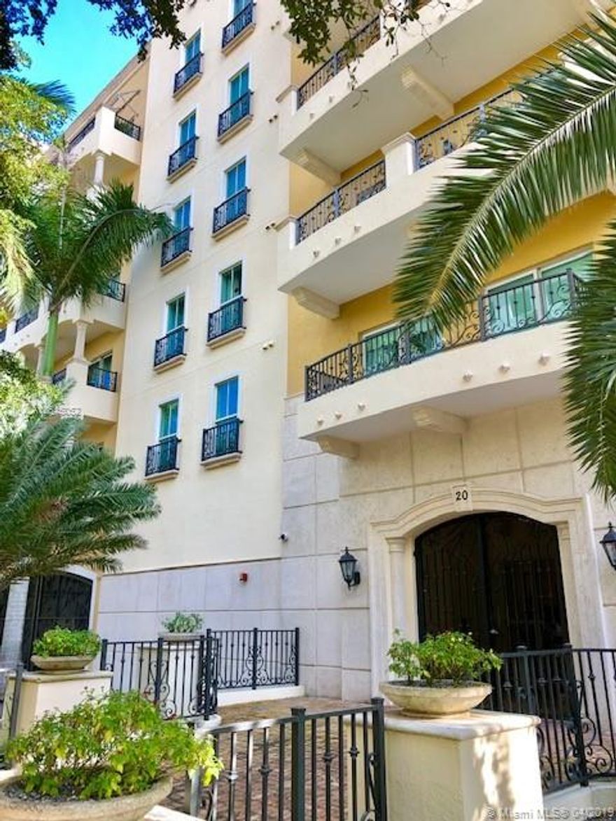 Location!!! Beautiful 2 bedrooms 2 bathrooms, 2 parking spaces!!
Boutique Building, close to major expressways, Downtown Coral Gables, Brickell.  
Nicely Furnished, ready to move in, must see!!!