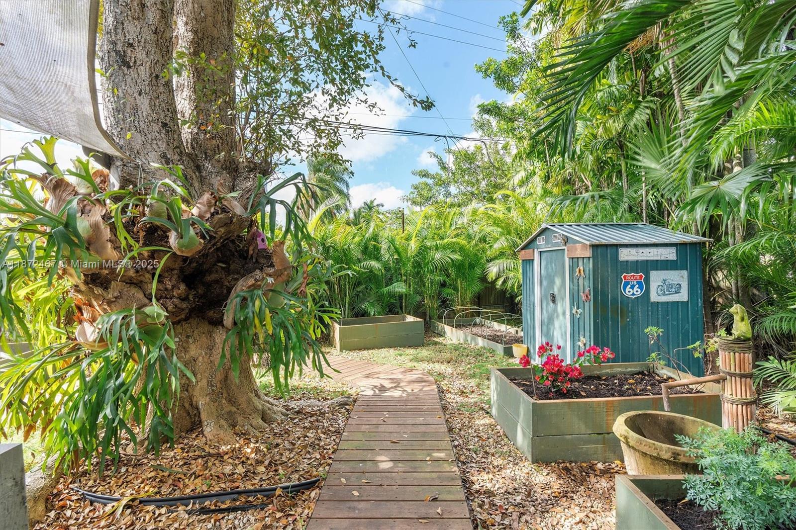 AMD PL OF SUMMERLAND - Residential