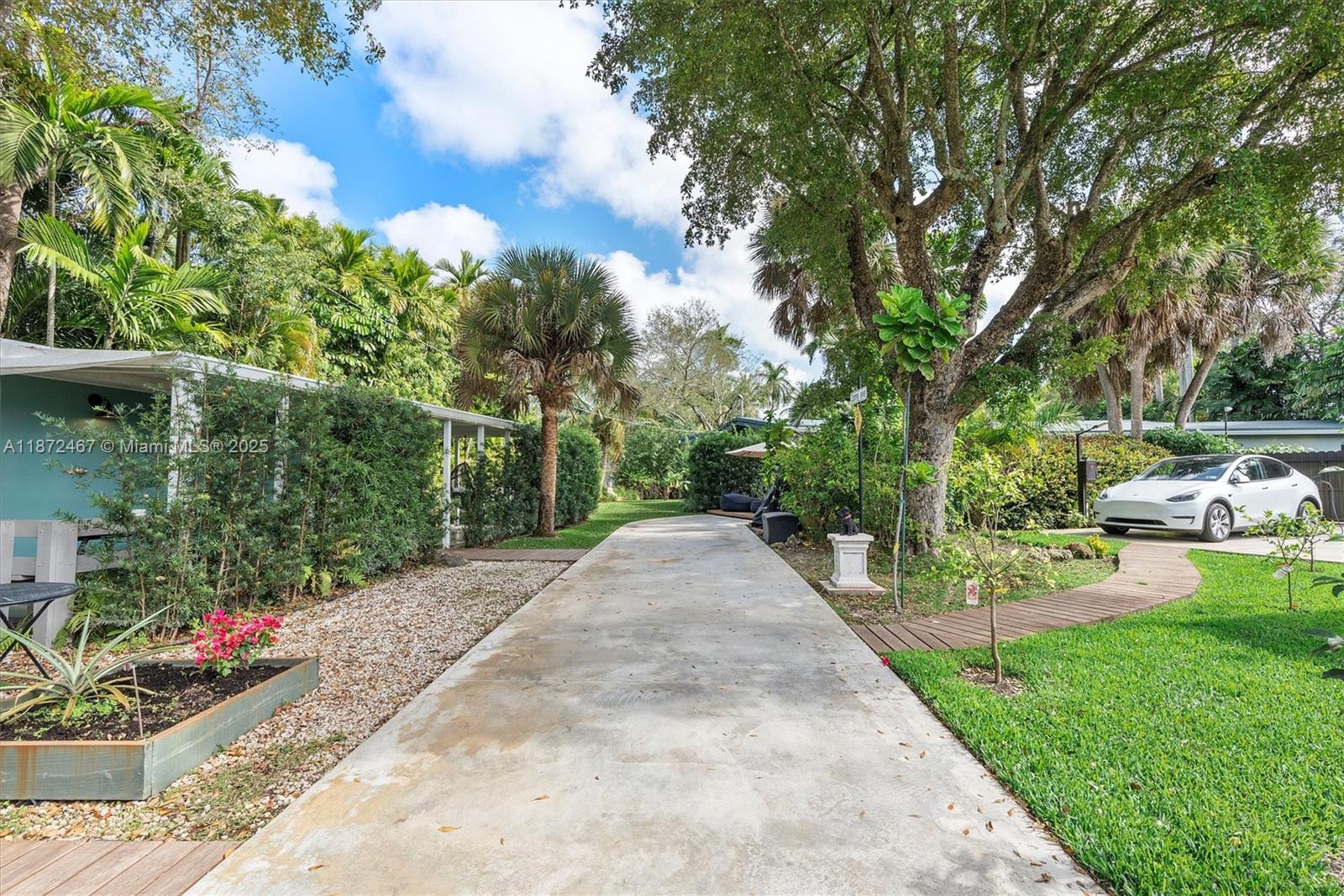 AMD PL OF SUMMERLAND - Residential