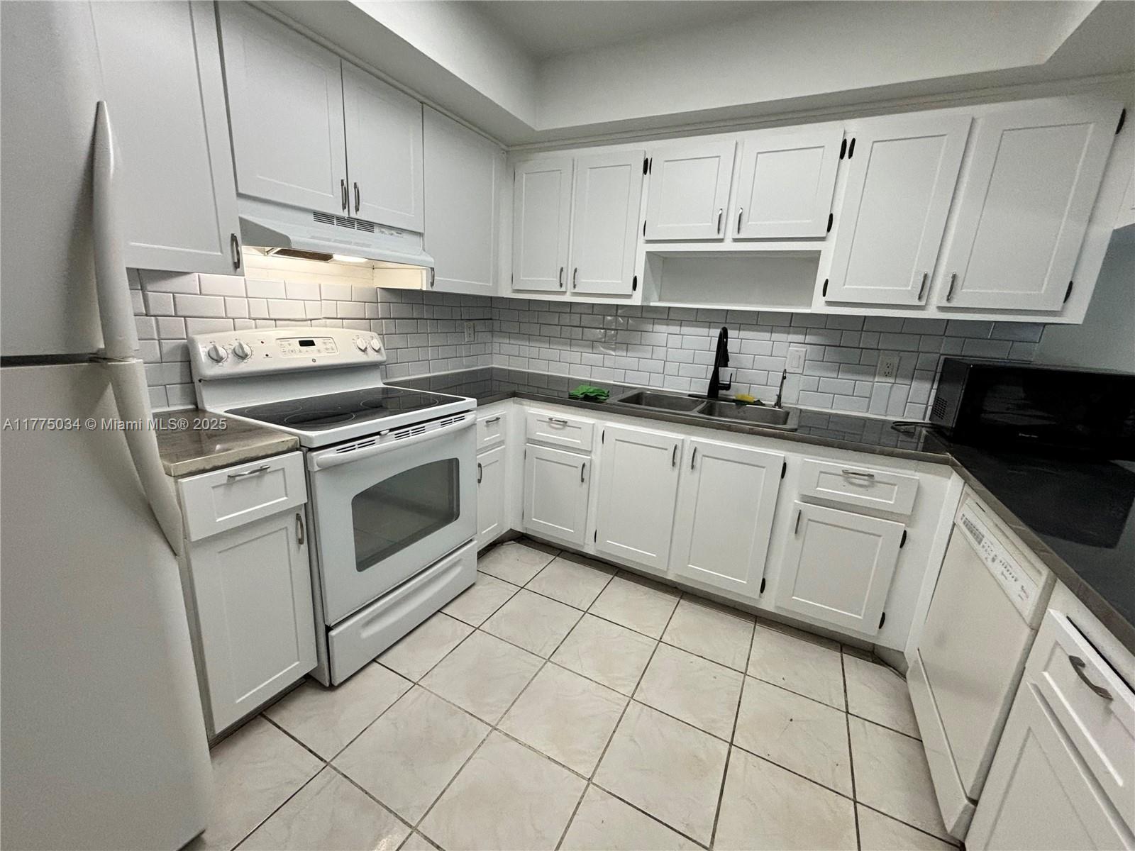 Rental Property at 6955 W 2nd Ct, Hialeah, Miami-Dade County, Florida - Bedrooms: 3 
Bathrooms: 2  - $3,100 MO.