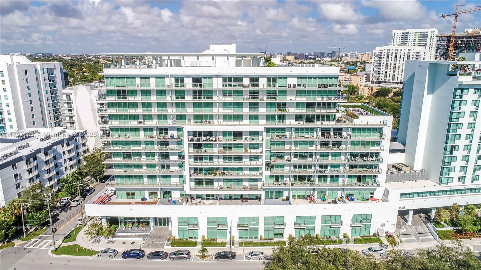 LE PARC AT BRICKELL CONDO - Residential