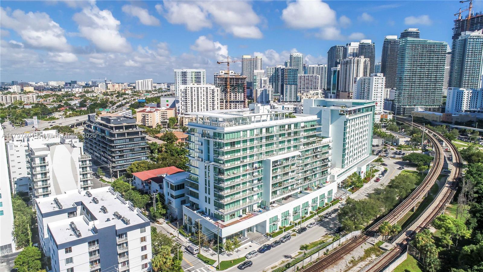 LE PARC AT BRICKELL CONDO - Residential