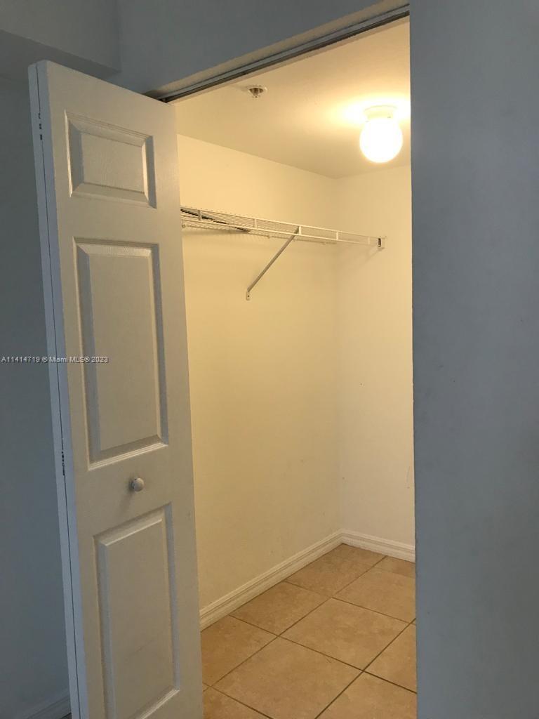 THE OAKS IN NORTH MIAMI C - Residential Lease