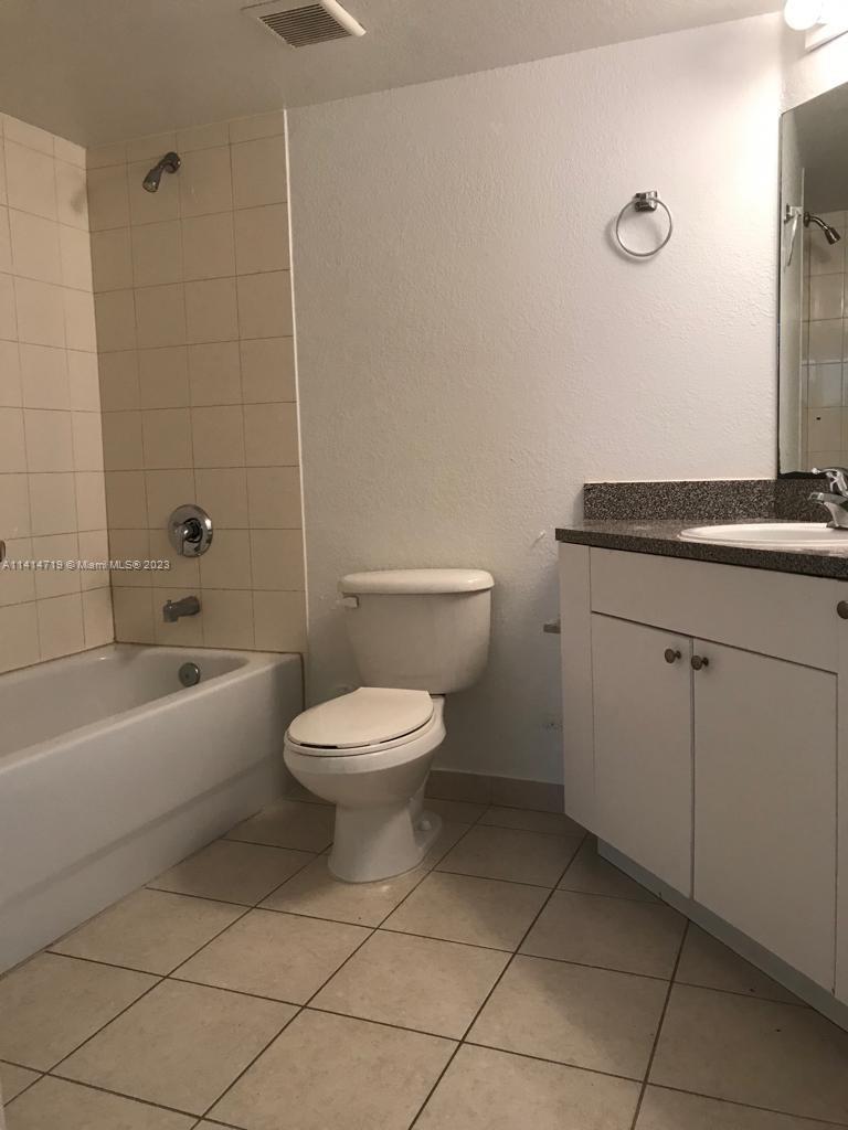 THE OAKS IN NORTH MIAMI C - Residential Lease