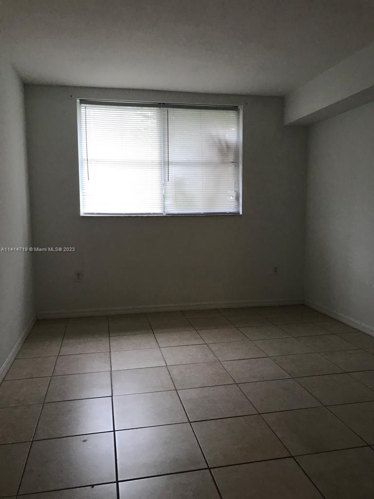 THE OAKS IN NORTH MIAMI C - Residential Lease