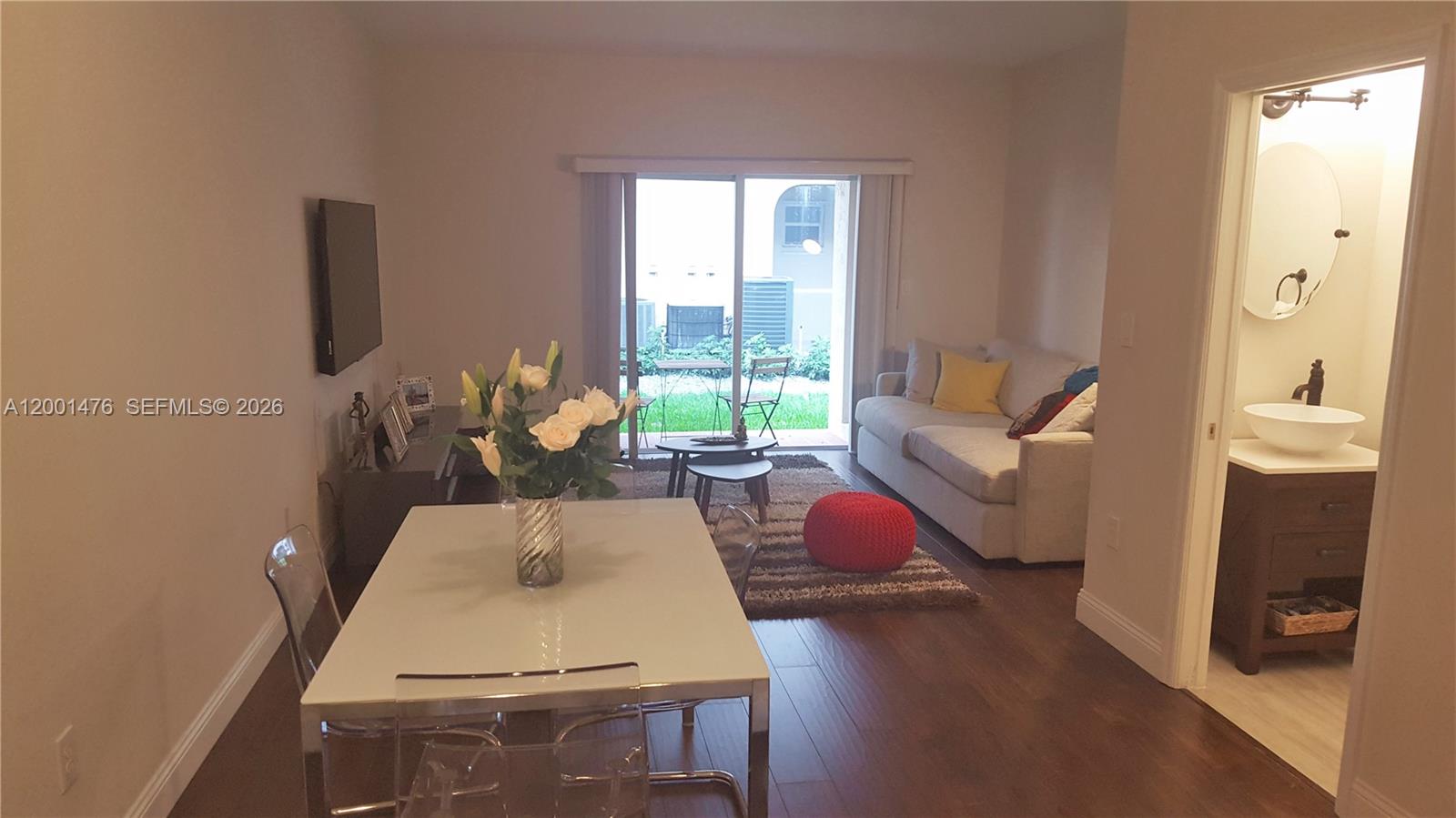 Las Brisas/Doral Condo 04 - Residential Lease