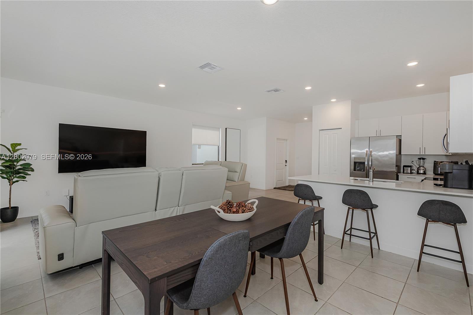 CAMBRIDGE ESTATES FIRST A - Residential Lease