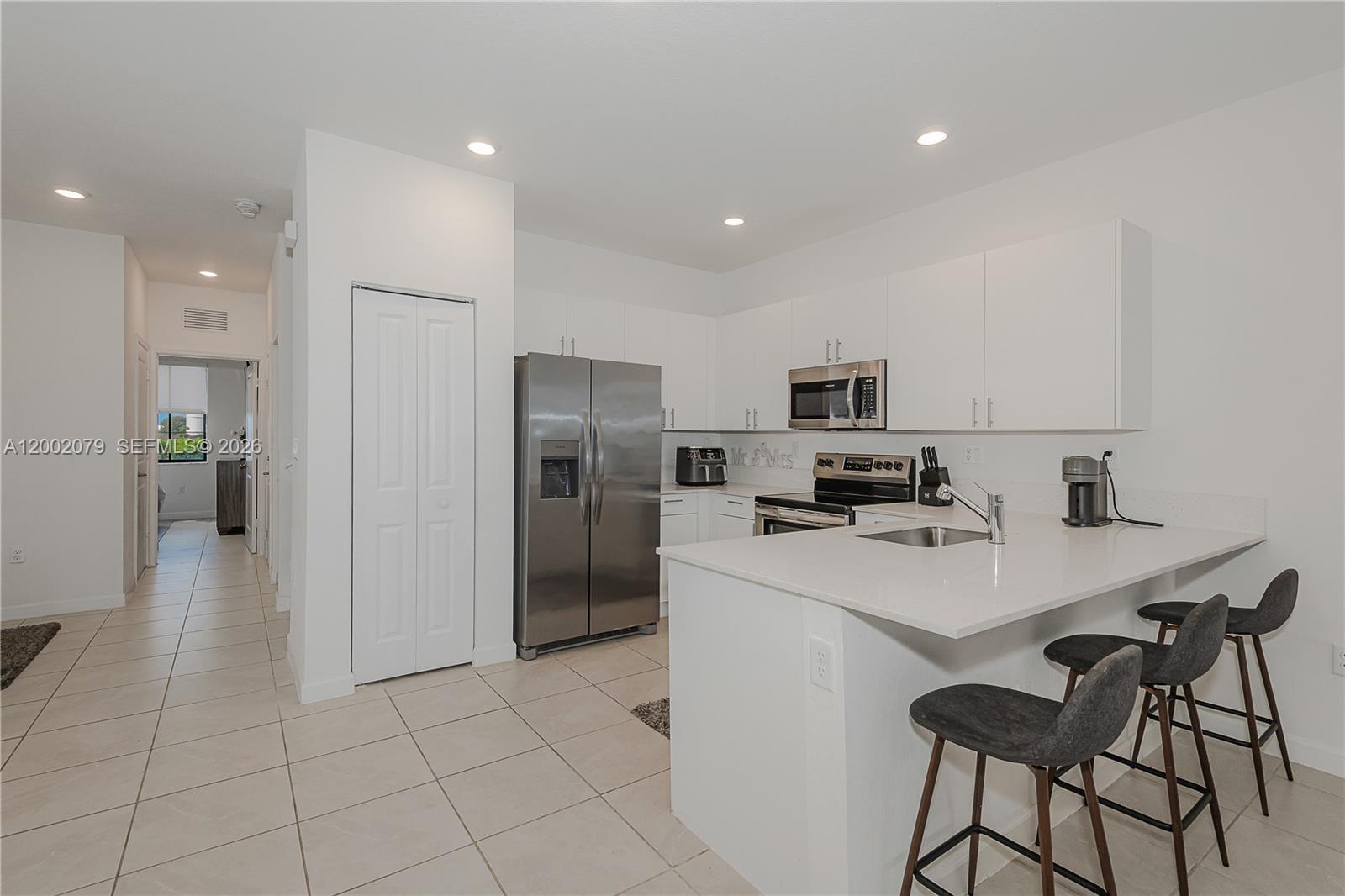 CAMBRIDGE ESTATES FIRST A - Residential Lease