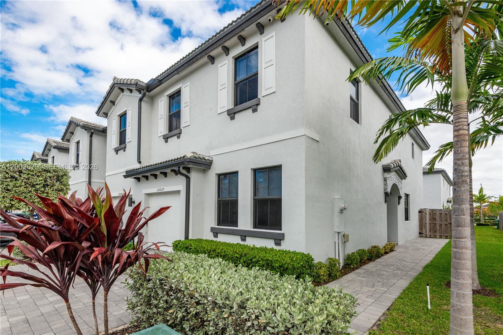 CAMBRIDGE ESTATES FIRST A - Residential Lease