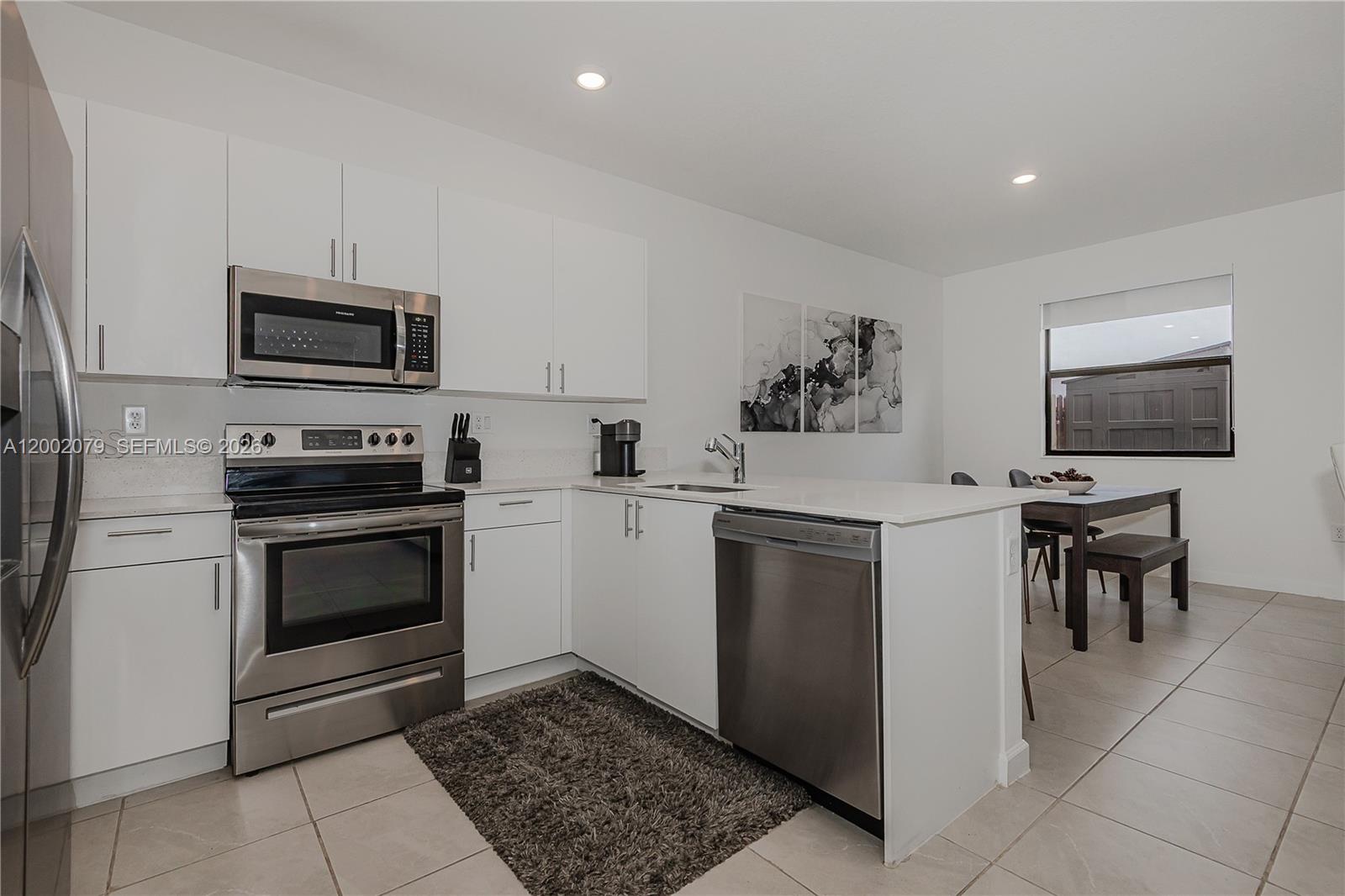 CAMBRIDGE ESTATES FIRST A - Residential Lease