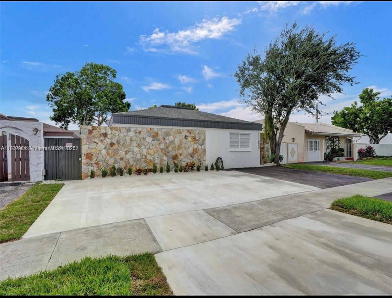 11550 SW 80th Ter .